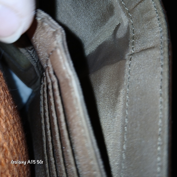 π Etienne Aigner Signature Wallet π - Picture 10 of 14